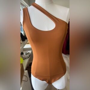 ReoRia One-Shoulder Bodysuit in Brown